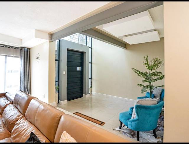 5 BEDROOM HOUSE FOR SALE IN AMANDASIG